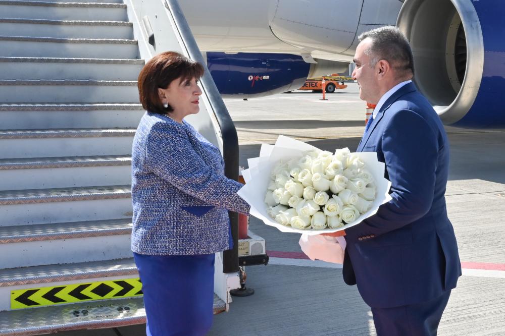 Milli Məclisin sədri Sahibə Qafarova Omana səfərə gəlib