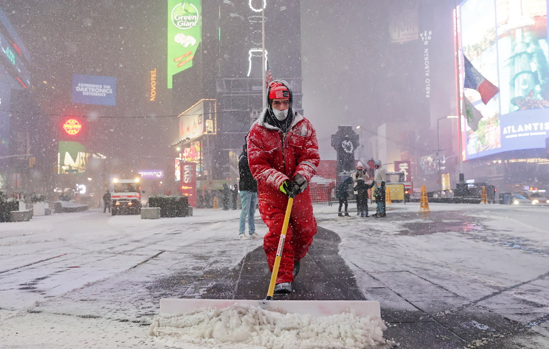 ABŞ-də qar fırtınası səbəbindən 73 nəfər ölüb