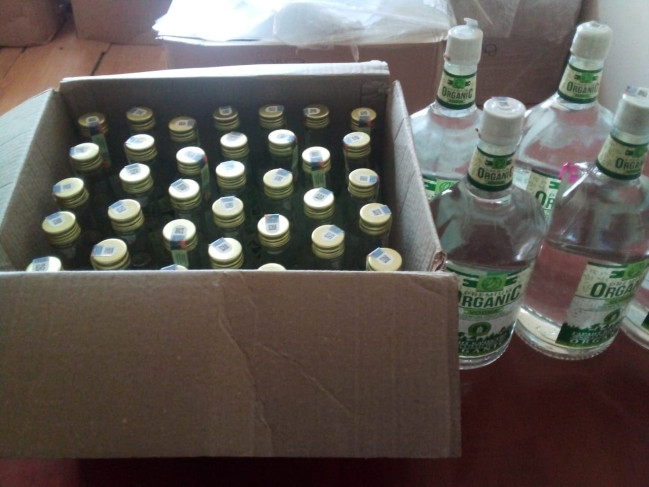 Gəncədə iki ticarət obyektində saxta alkoqollu içkilər aşkarlanıb