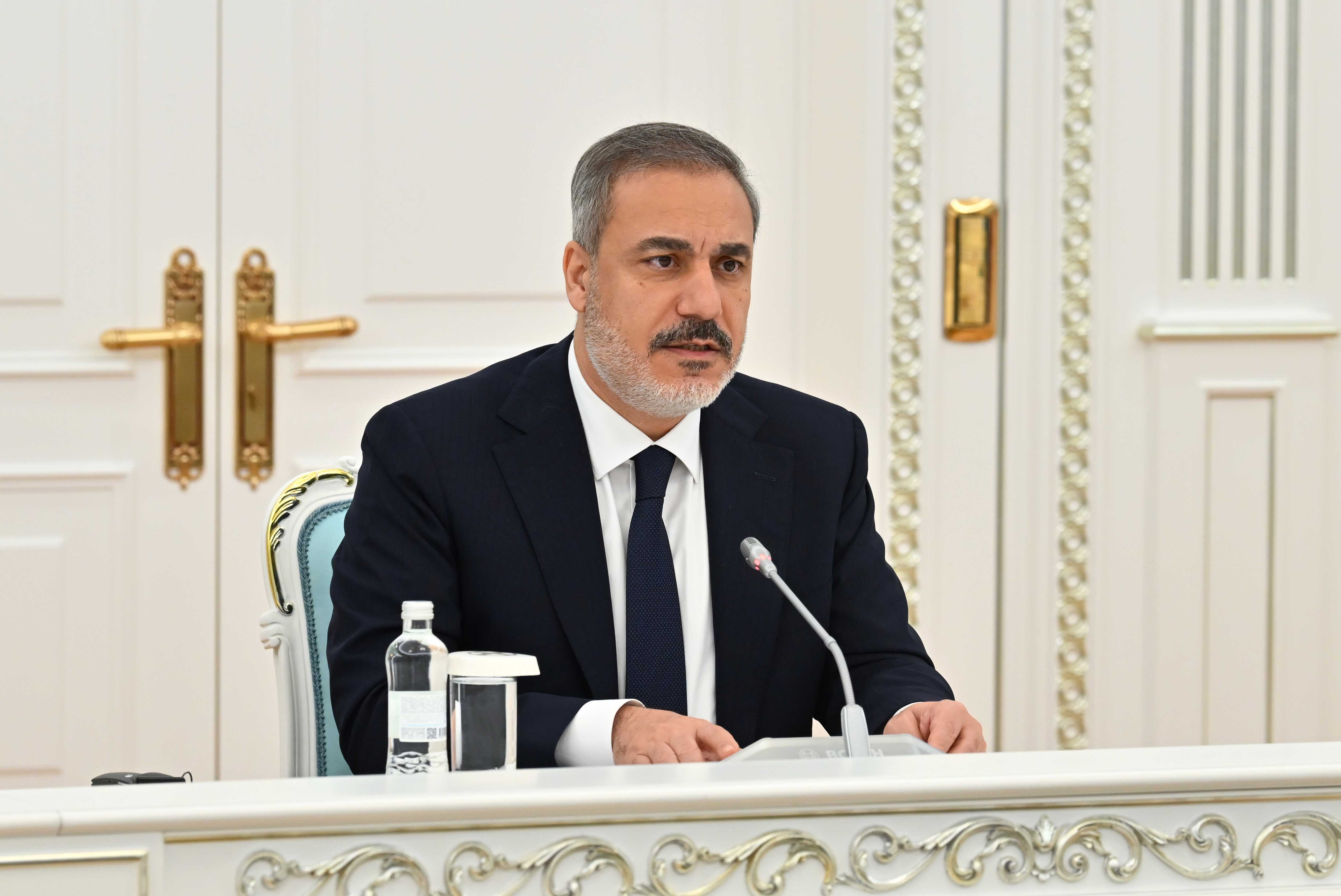 Hakan Fidan: Türkiyə İrana qarşı güc tətbiqinə qarşıdır