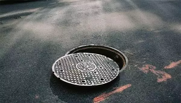 Gəncədə kanalizasiya xəttinin təmiri zamanı partlayış olub, xəsarət alanlar var - YENİLƏNİB