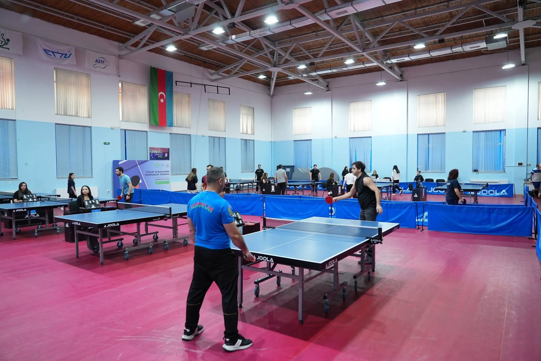 Dövlət qurumlarının əməkdaşları arasında stolüstü tennis yarışı keçirilib