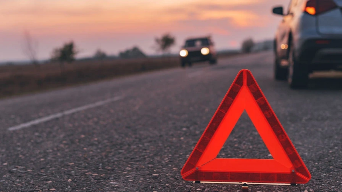 İki minik avtomobili toqquşdu, yaralılar var