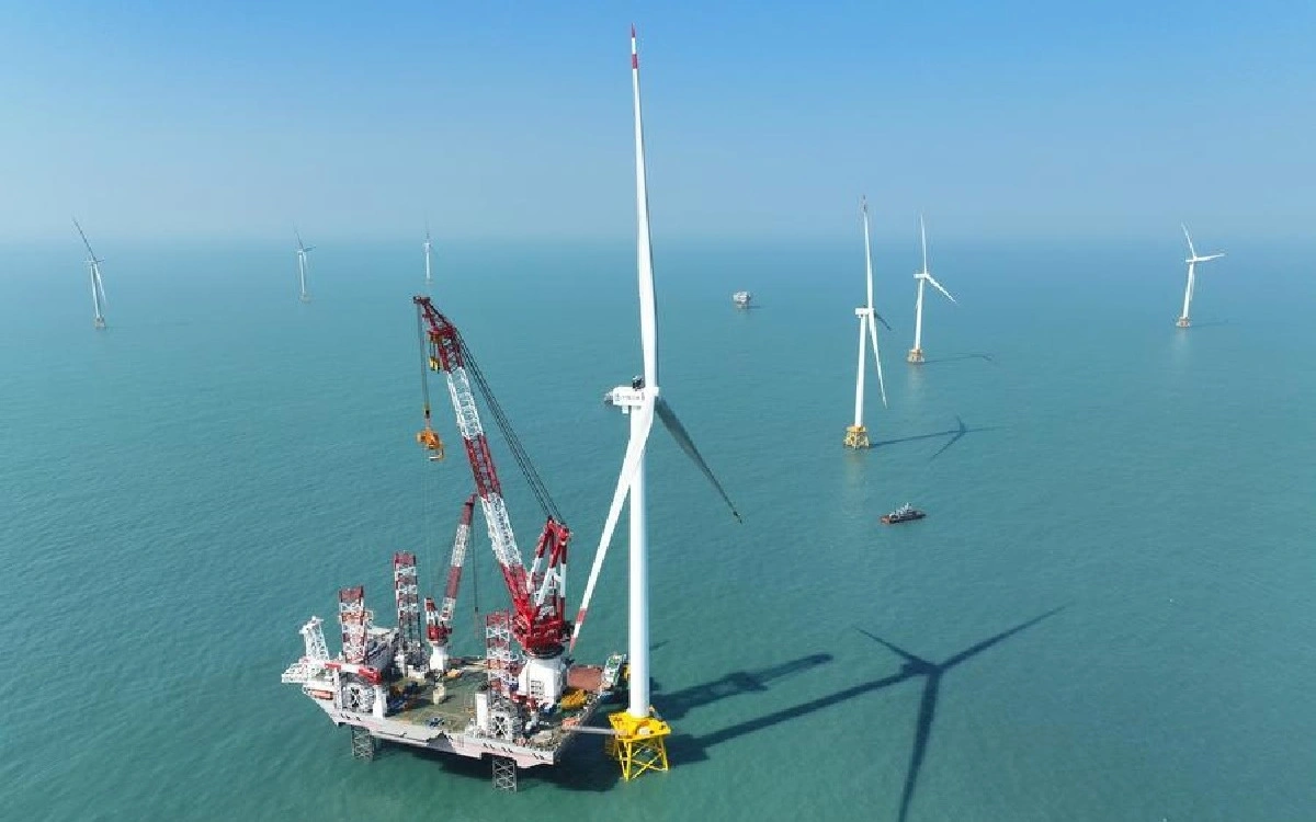 Çin dünyanın ən böyük dəniz külək turbinini elektrik şəbəkəsinə qoşub
