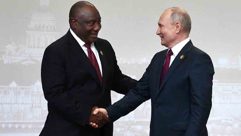 Putin Cənubi Afrika prezidenti ilə telefon danışığı aparıb