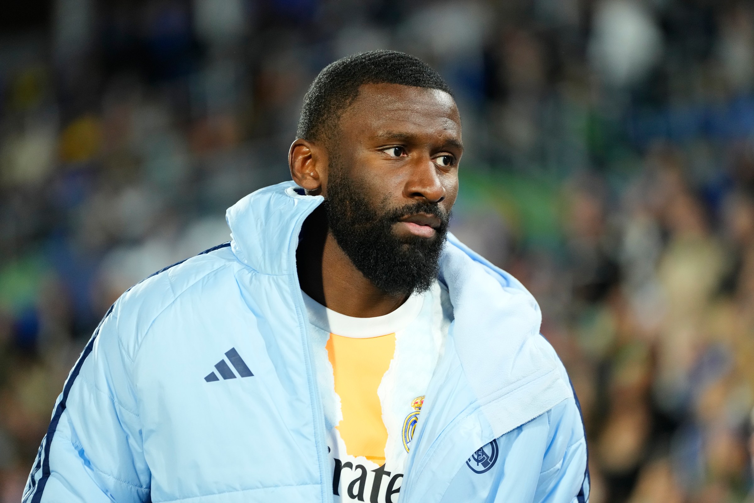 "Real Madrid"in müdafiəçisi karyerasını İngiltərədə davam etdirmək istəyir