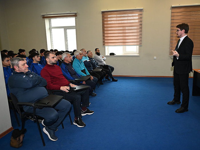 Klublar üçün danışılmış oyunlara qarşı sessiya keçirilib