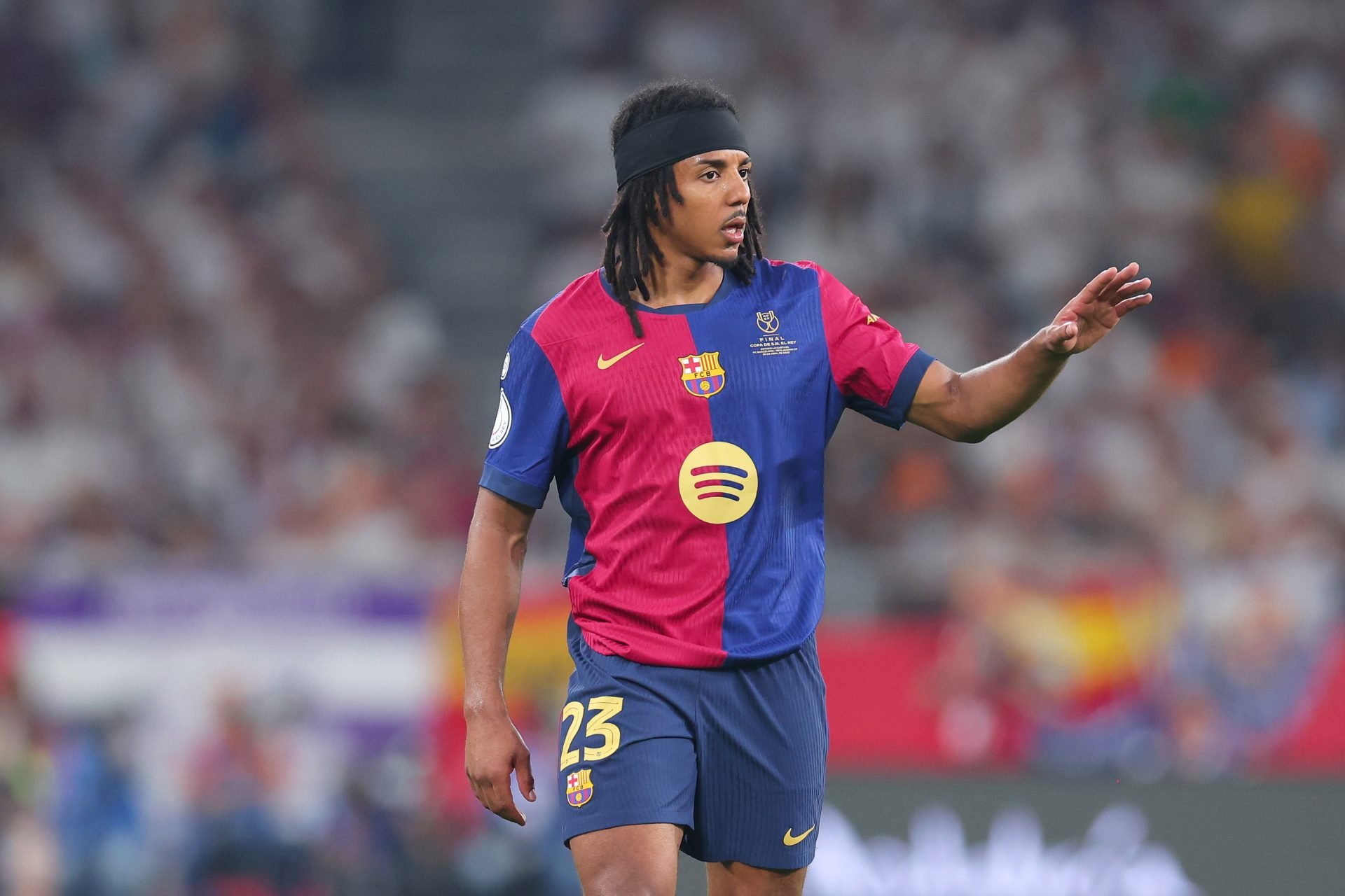 "Liverpul" "Barselona"nın müdafiəçisi ilə maraqlanır 