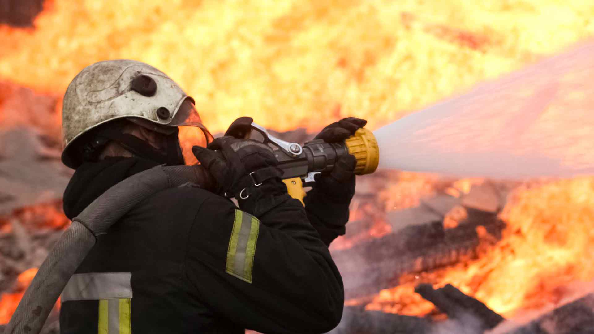 Lökbatanda yaşayış binasında yanğın olub