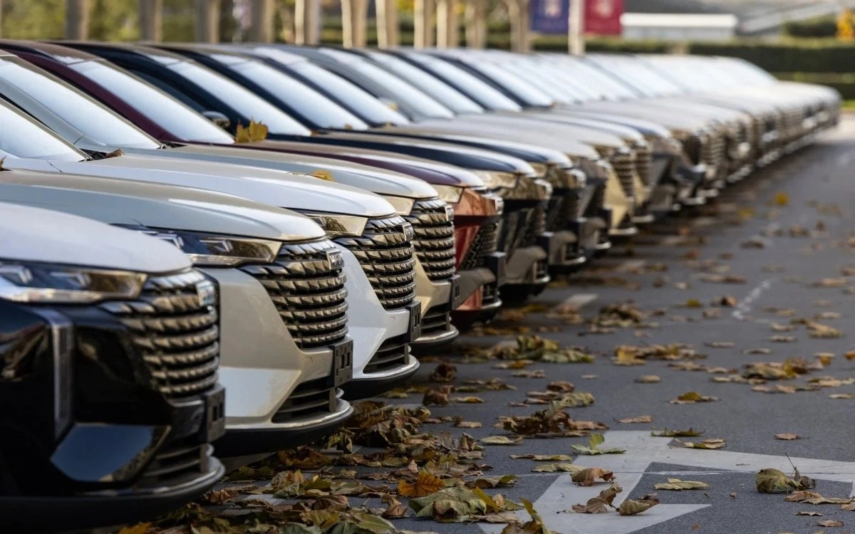 Çində qiymətindən aşağı avtomobillərin satışı qadağan edilib