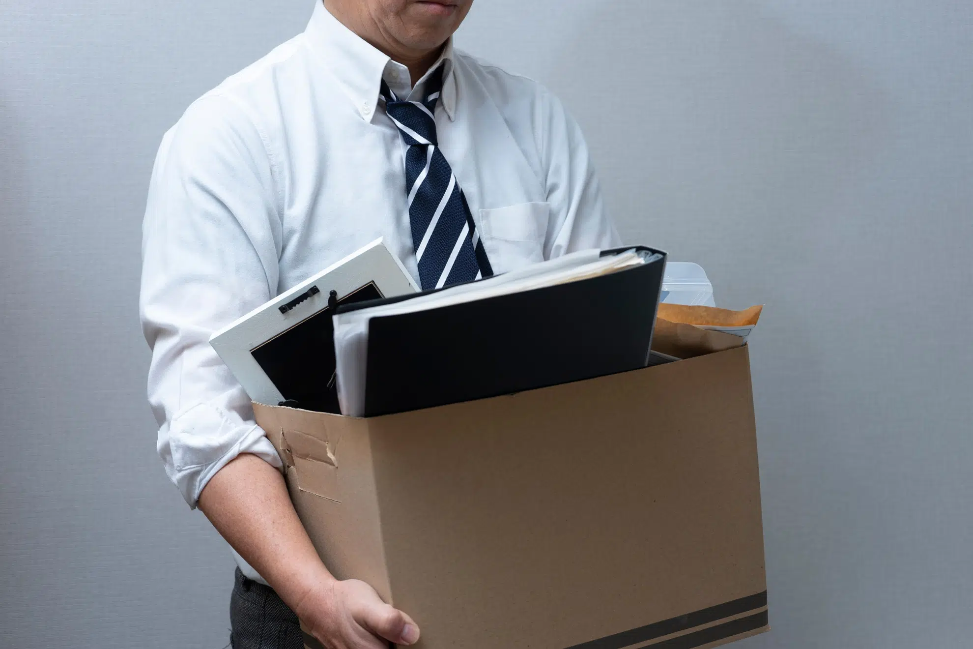 İşdən çıxarılan şəxsə nə qədər pul ödənilməlidir?