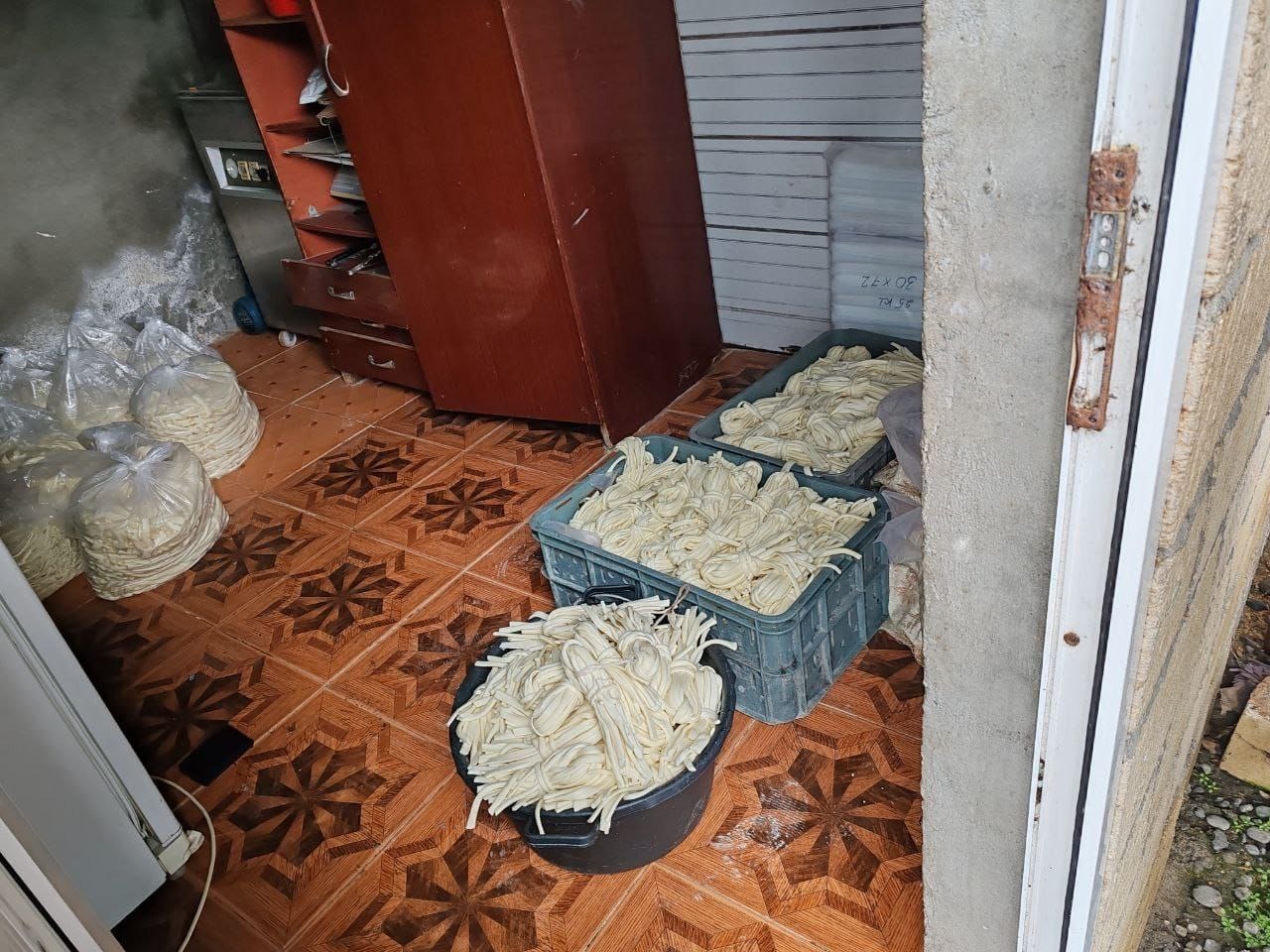 Ağcabədidə qanunsuz fəaliyyət göstərən pendir sexi aşkarlanıb