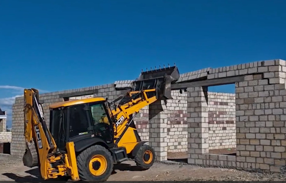 Gəncədə qanunsuz tikinti işlərinin qarşısı alınıb