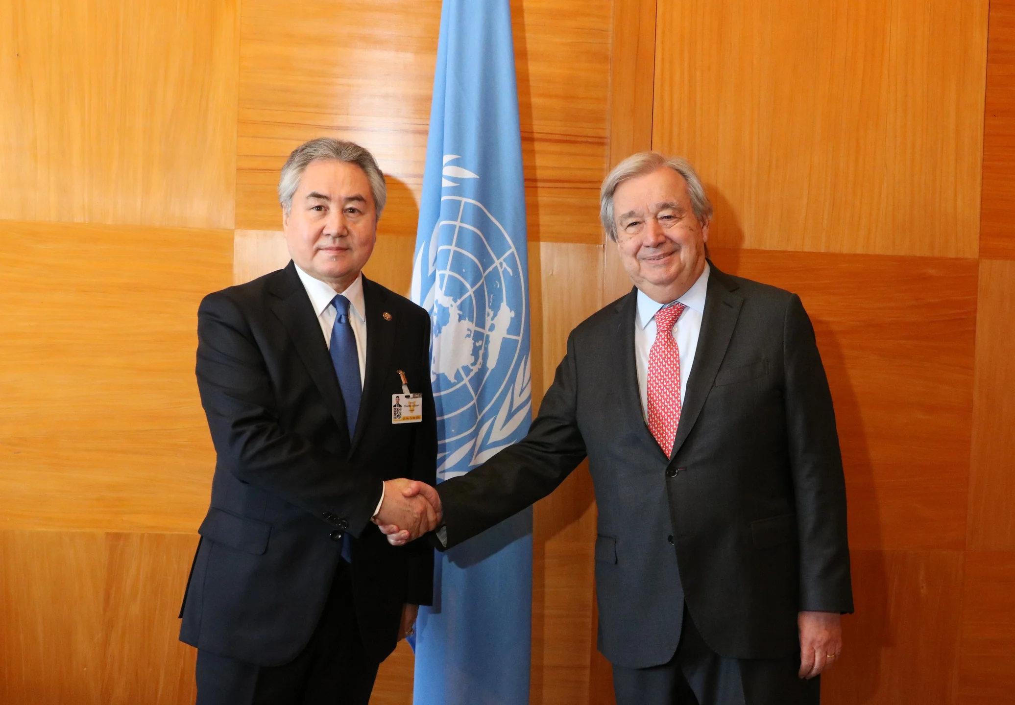 Qırğızıstan XİN rəhbəri Antonio Quterreşlə görüşüb