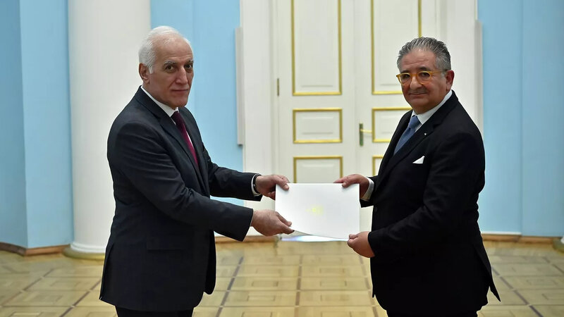 Fələstinin Ermənistandakı səfiri etimadnaməsini təqdim edib