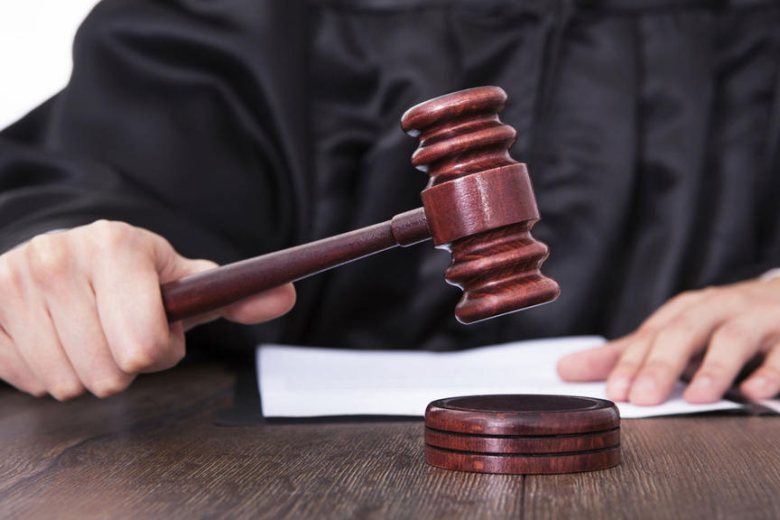 Beynəlxalq terror təşkilatları ilə əlaqəli və terrorçuluğu maliyyələşdirmədə təqsirləndirilən dəstə üzvlərinin məhkəməsi başlayıb