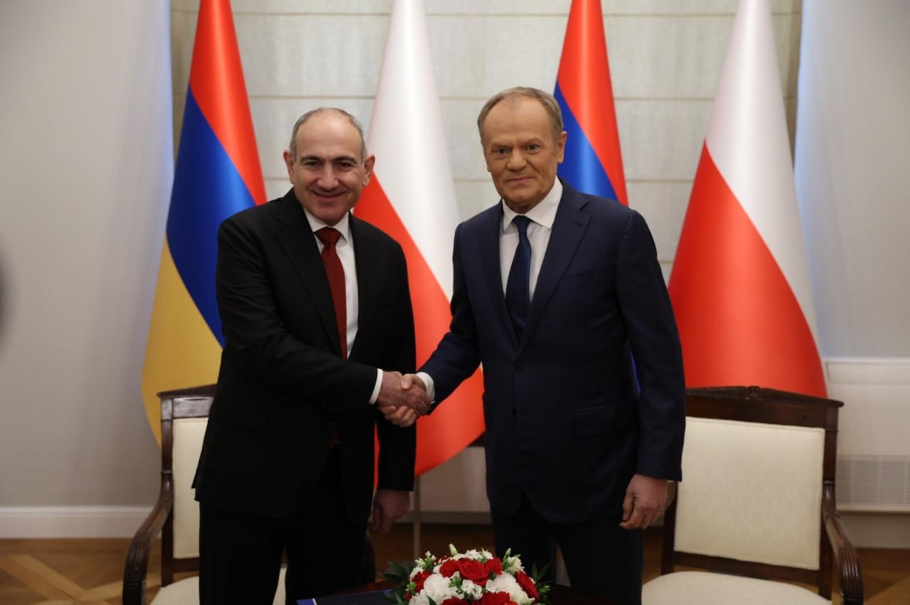 Ermənistan və Polşa Baş nazirləri görüşüb