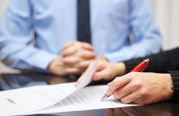 İxtisara düşən işçiyə ödənilən müavinətdən vergi tutulur? - AÇIQLAMA