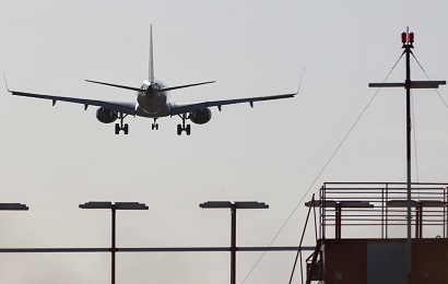 Mİsirdən uçan təyyarə Moskovada təcili eniş edib