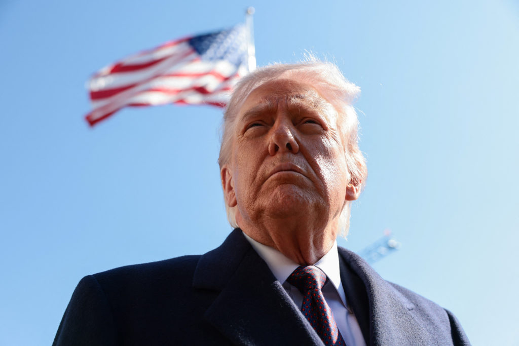 Tramp Xameneinin öldüyünü bəyan edib