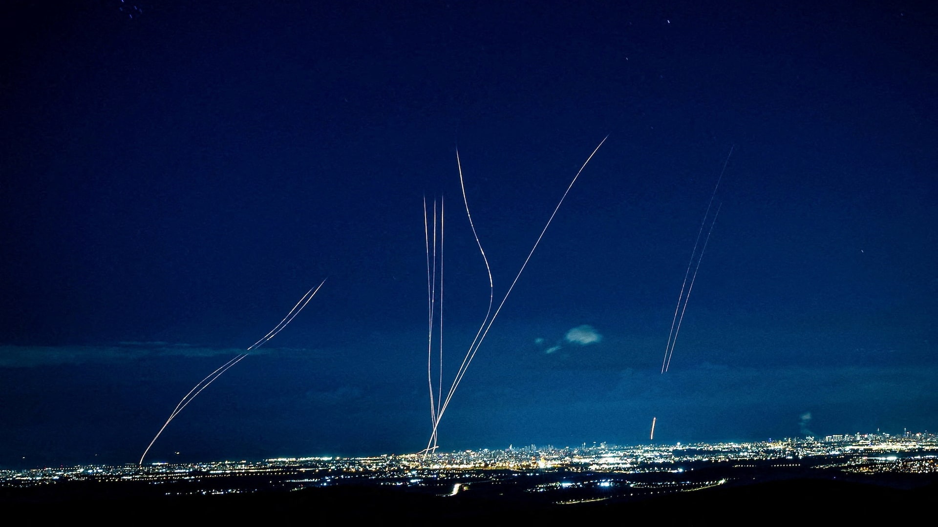 İrandan İsrailə yeni raket zərbəsi endirilib