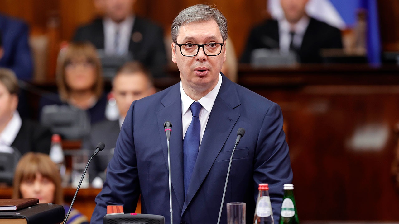 Vuçiç: Diplomatlarımız Azərbaycan istiqamətində təxliyə olunacaq