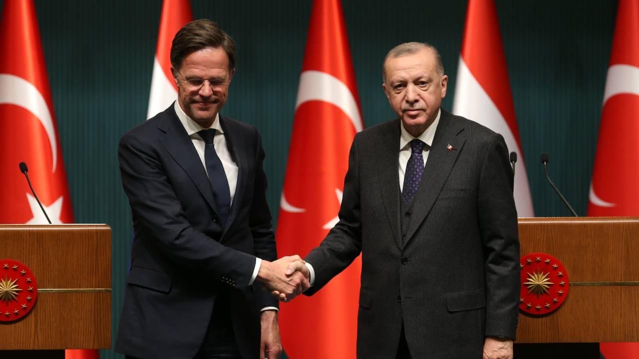 Ərdoğan Mark Rutte ilə regiondakı gərginliyi müzakirə edib