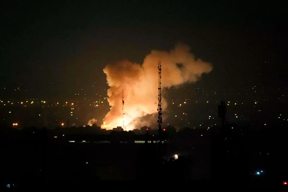 İsrail İranın məxfi nüvə mərkəzinə zərbə endirib