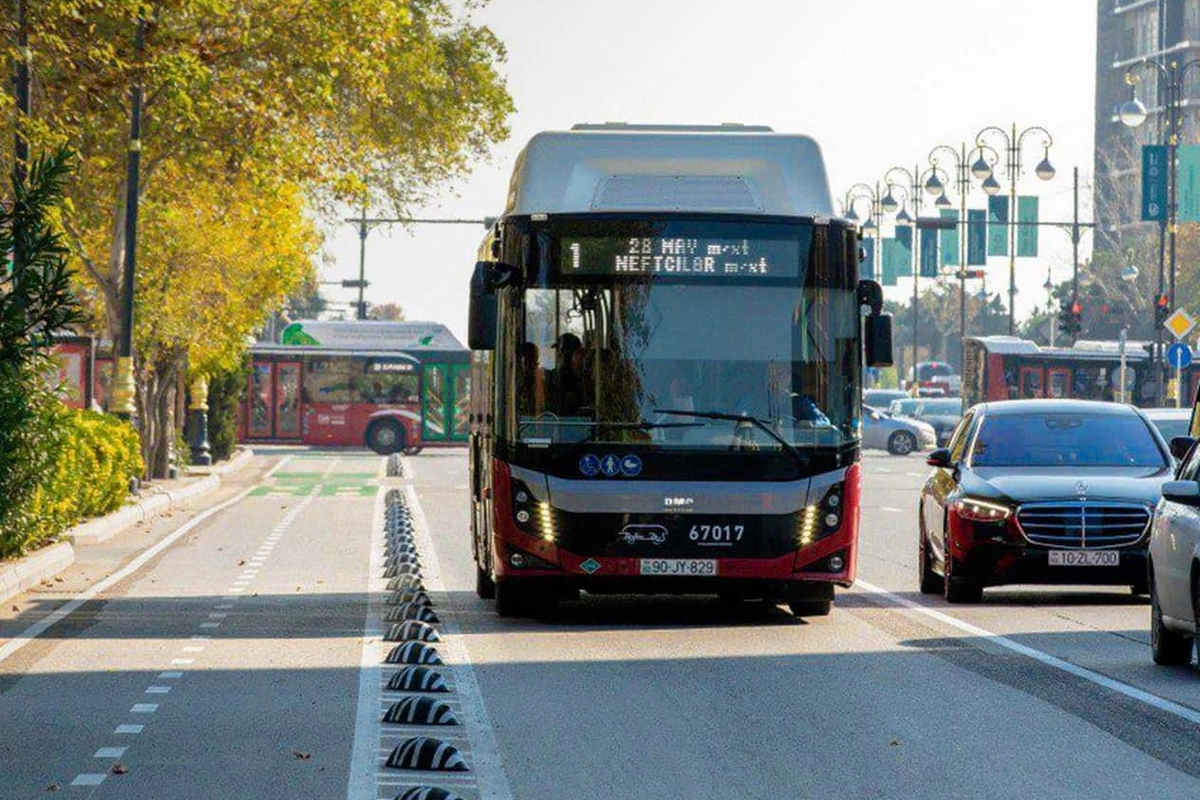 Azərbaycanda tələbələrə ictimai nəqliyyatda 10 faiz güzəşt ediləcək