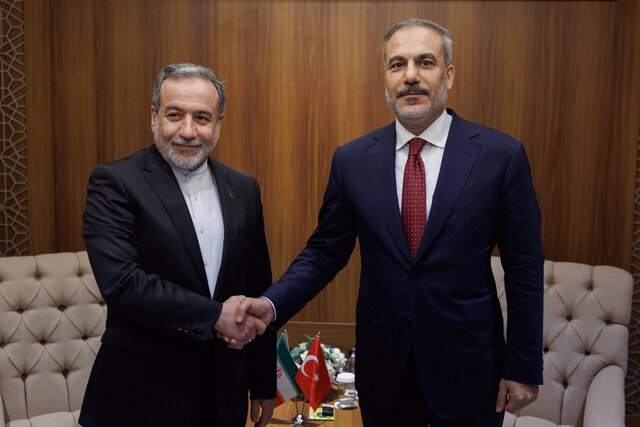 Türkiyə və İran XİN rəhbərləri telefon danışığı aparıb