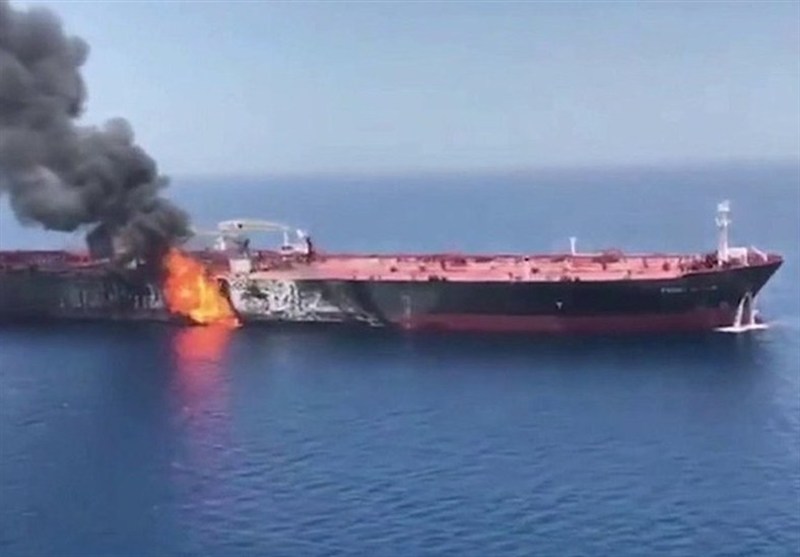 İİKK Fars körfəzində Amerika neft tankerini vurub