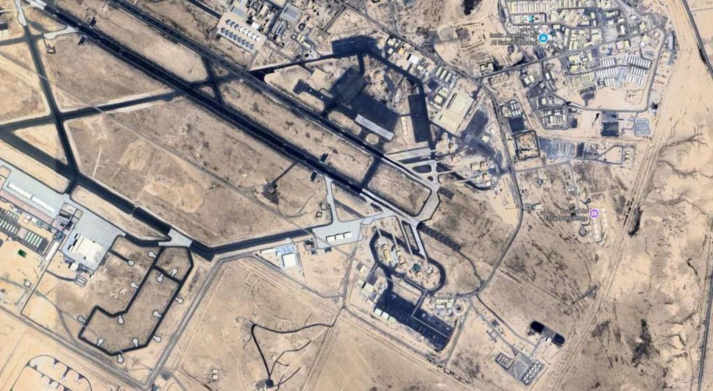 İran Küveytdəki ABŞ aviabazasına hücum edib