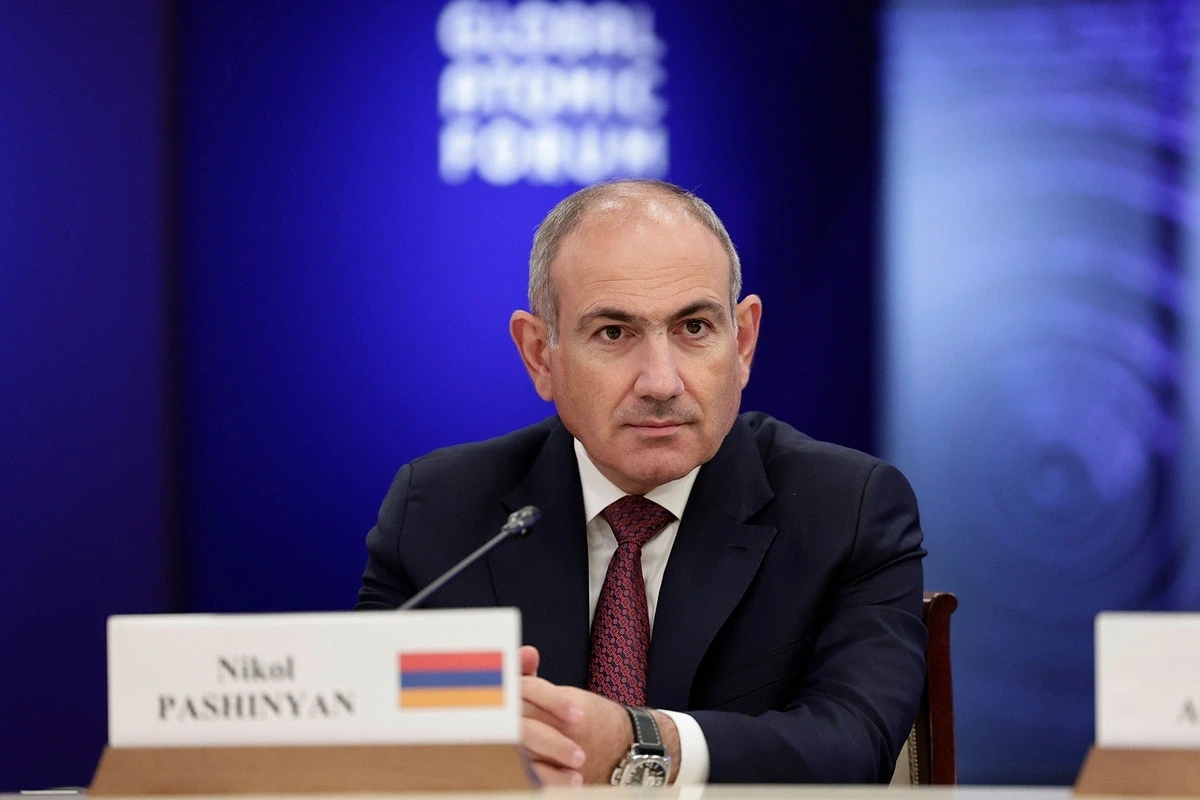 Nikol Paşinyan Müctəba Xameneini ali lider seçilməsi münasibətilə təbrik edib