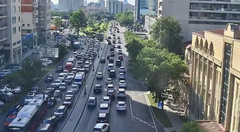 Hazırda Bakıda sıxlıq müşahidə olunan yollar açıqlanıb