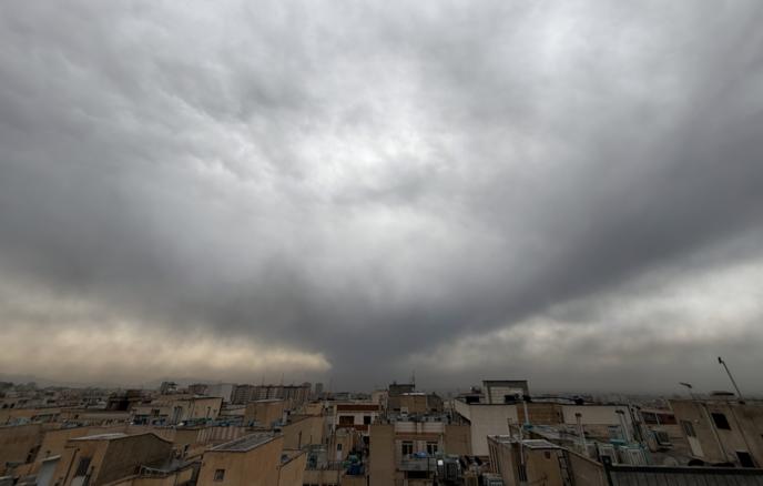 İranda daha bir məktəbə hücum edilib