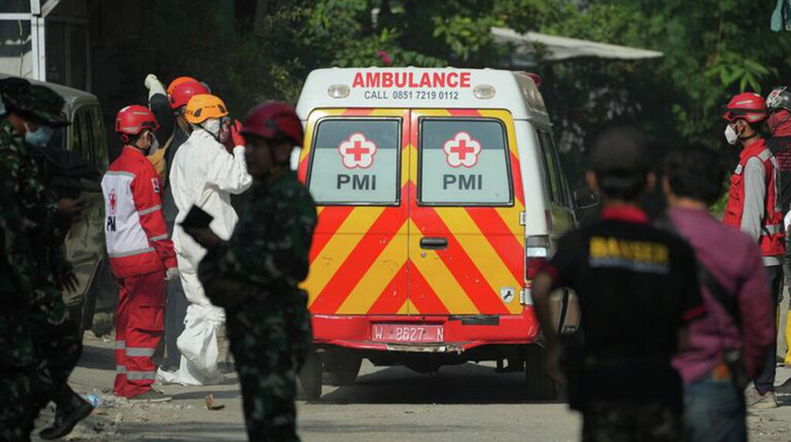 İndoneziyada poliqonun çökməsi nəticəsində yeddi nəfər ölüb