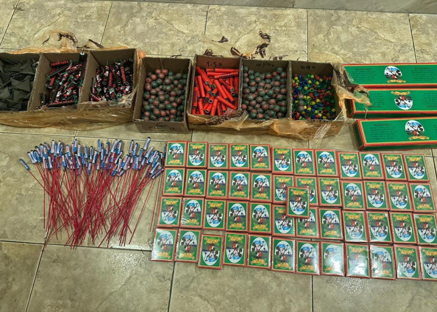 Naxçıvanda  pirotexniki vasitələr satan şəxslər saxlanılıb