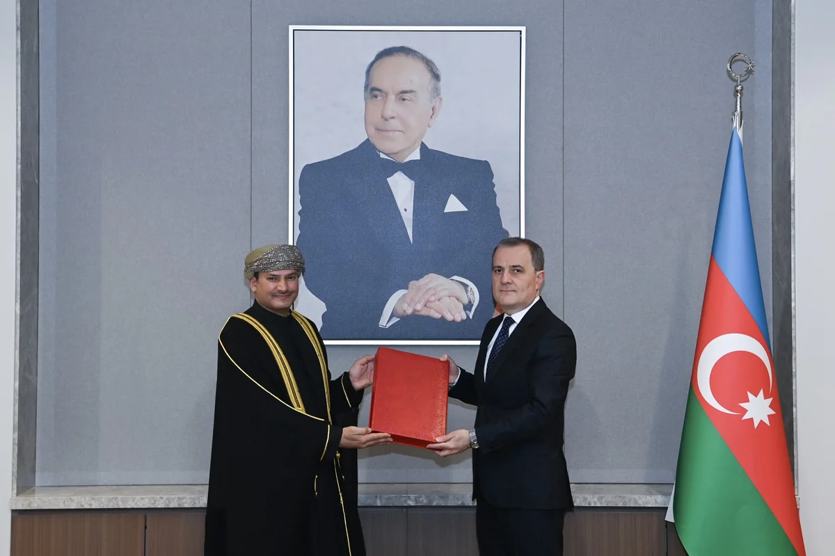 Ceyhun Bayramov Oman Sultanlığının ölkəmizə təyin edilmiş qeyri-rezident səfirini qəbul edib