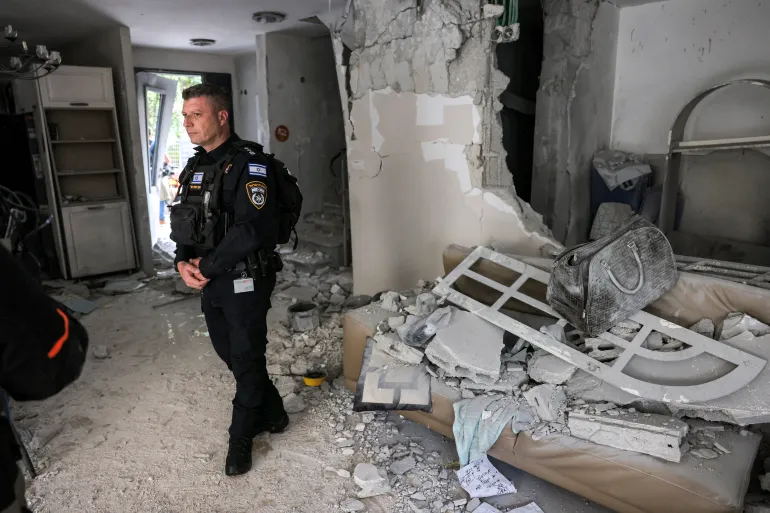 BƏƏ-nin Ümm əl-Küveyn şəhərində binaya pilotsuz təyyarə hücumu edilib