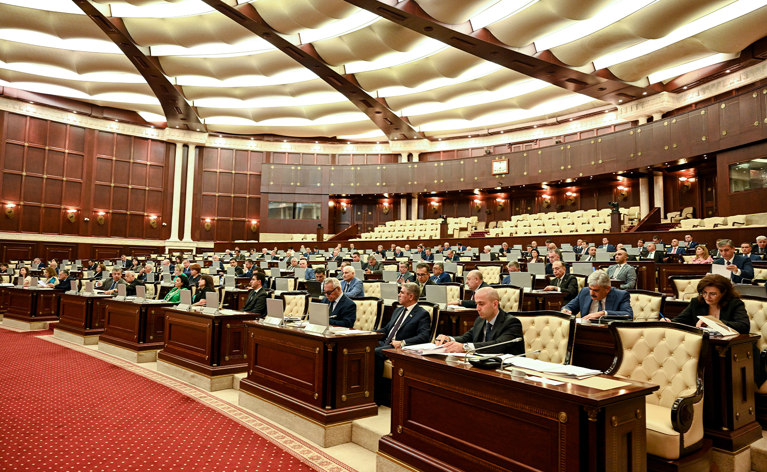 Milli Məclisin növbəti plenar iclası keçirilir