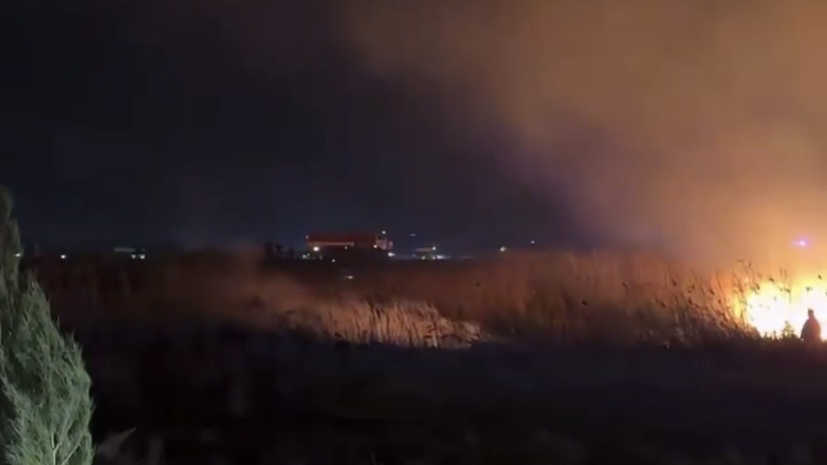 Müşfiqabadda açıq ərazidə yanğın olub - YENİLƏNİB