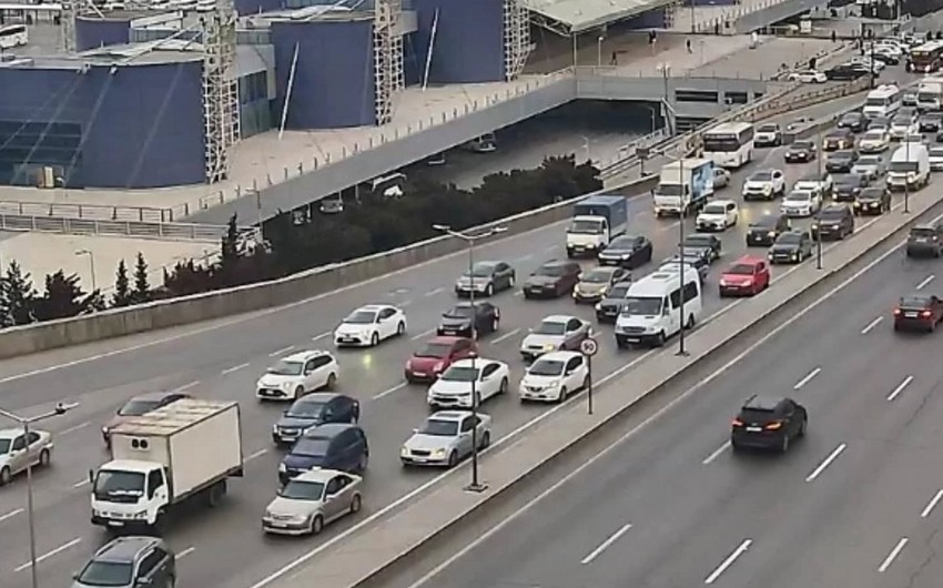 Hazırda Bakıda sıxlıq müşahidə olunan yollar açıqlanıb