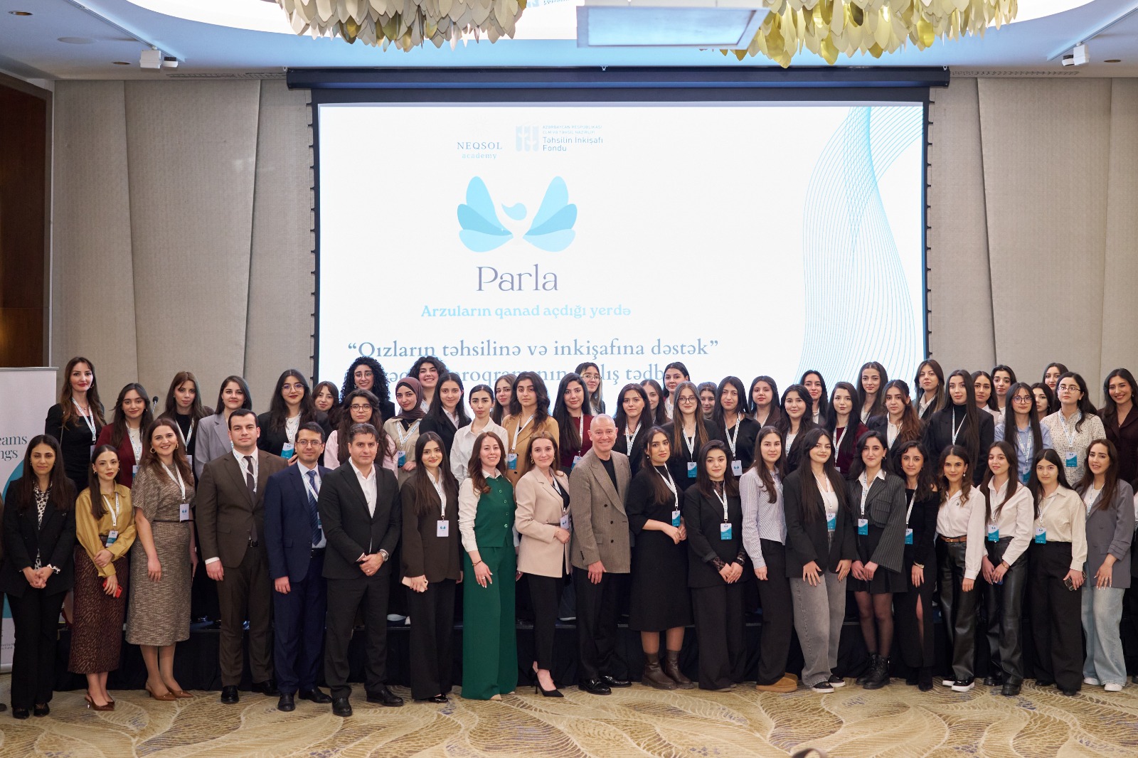 “Parla” təqaüd və inkişaf proqramına yeni qoşulan 50 tələbə qızla görüş keçirilib