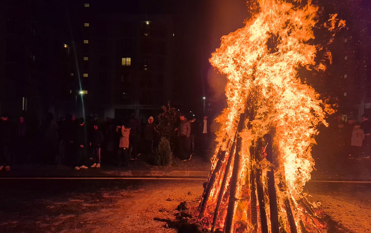 Sumqayıtda tonqal partlayıb, 10 nəfər xəsarət alıb - VİDEO