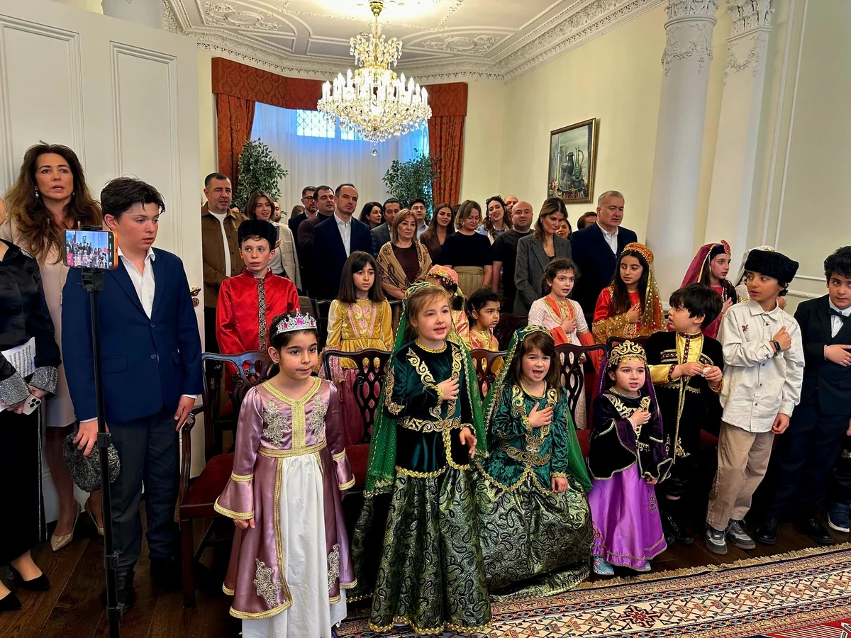 Böyük Britaniyada azərbaycanlı məktəblilər üçün Novruz şənliyi keçirilib