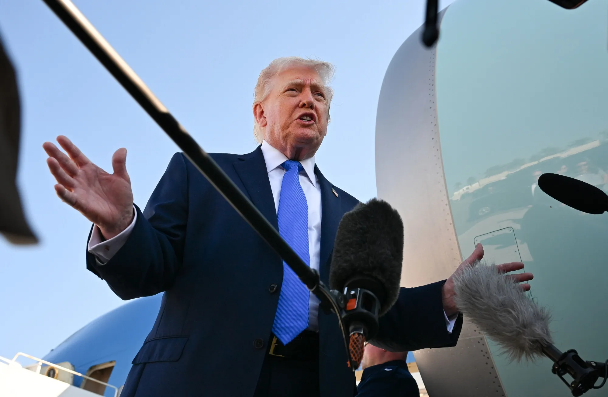 Donald Tramp: "İranın 158 gəmisi məhv edilib"