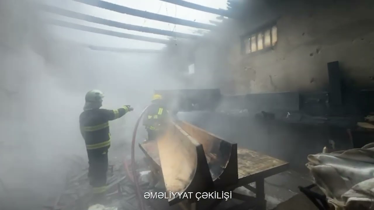 Sumqayıtda mebel sexi yanıb