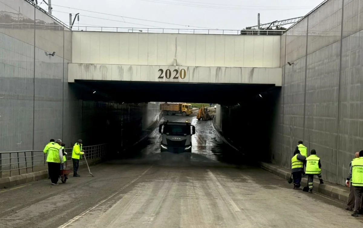 Güclü yağışdan sonra Bakıda genişmiqyaslı daxili iməclik keçirilib