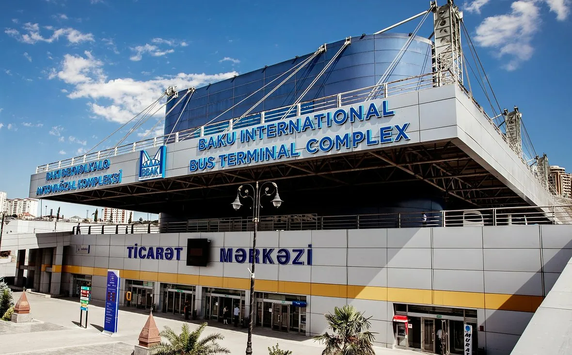 AYNA: Qeyri-iş günlərində rekord sayda sərnişin daşınıb