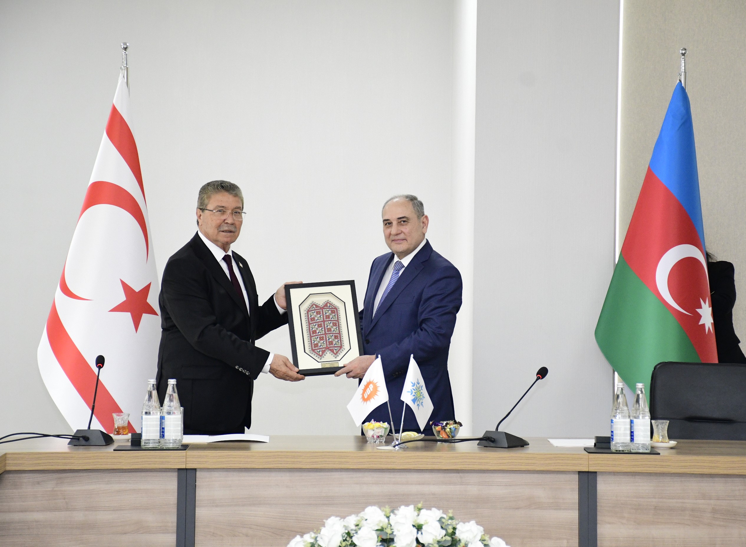 YAP Sədrinin müavini ilə Ulusal Birlik Partiyasının Sədri arasında görüş keçirilib